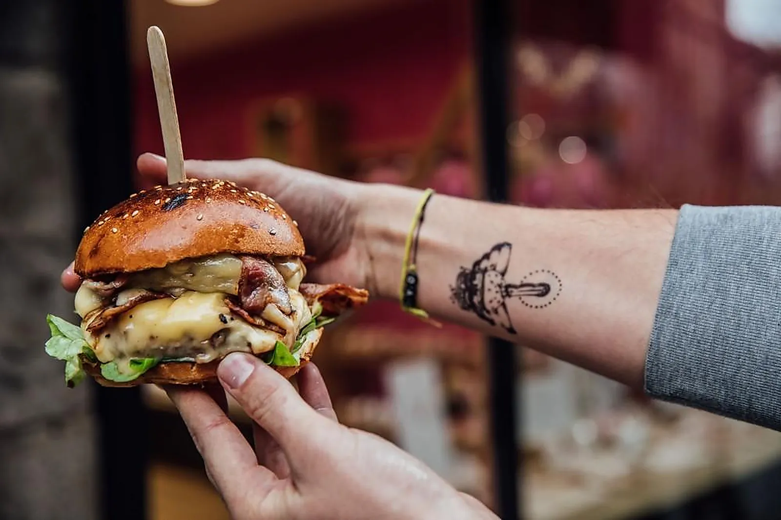 Nord-Pas-de-Calais-Picardie, TRAITEURS - LILLE (NORD) : LE COMPTOIR VOLANT