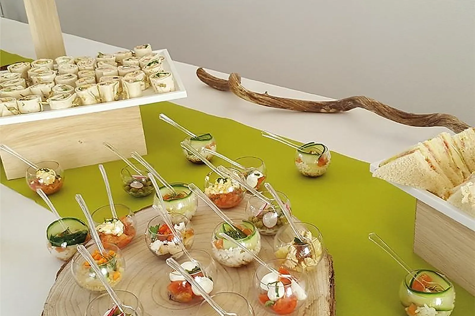 Nord-Pas-de-Calais-Picardie, TRAITEURS - LILLE (NORD) : TOUT ET BON