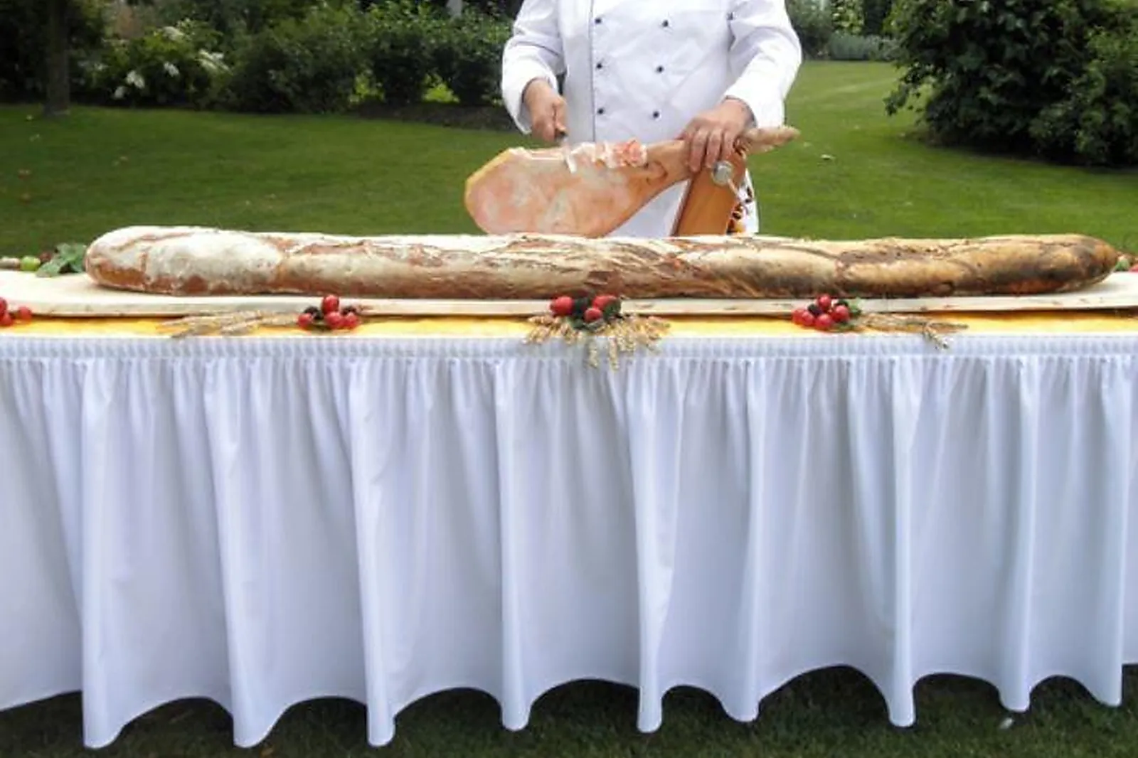 Normandie, TRAITEURS - LONGNY AU PERCHE (ORNE) : LALAOUNIS TRAITEUR