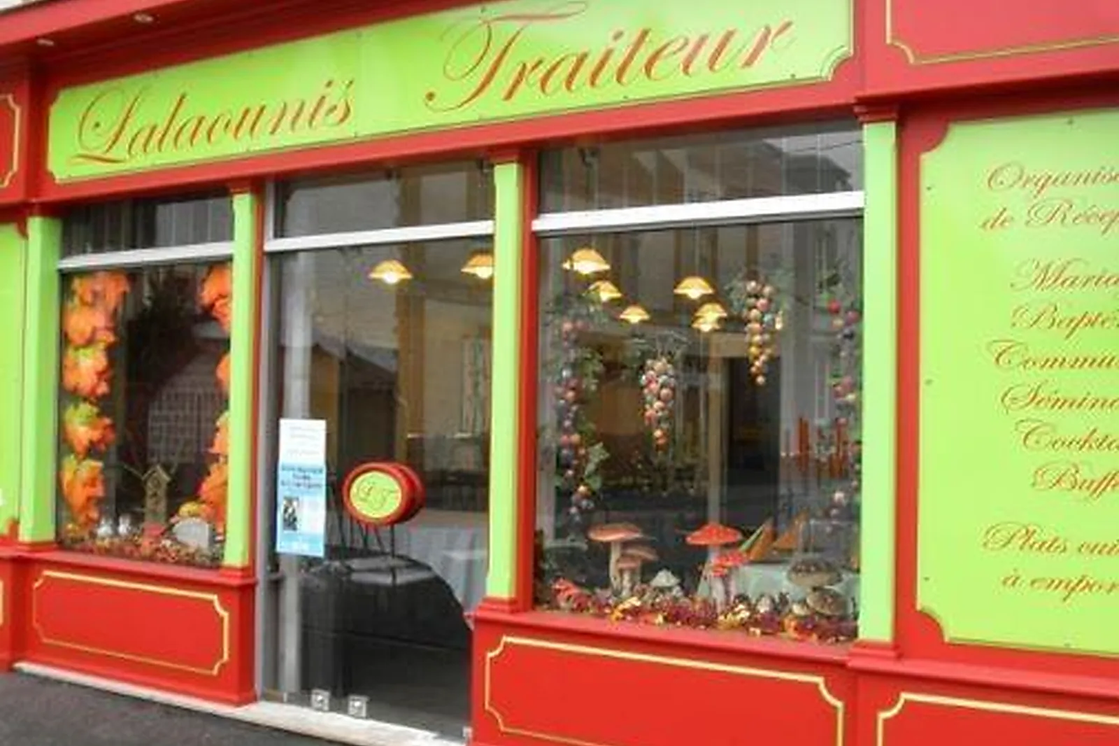 Normandie, TRAITEURS - LONGNY AU PERCHE (ORNE) : LALAOUNIS TRAITEUR