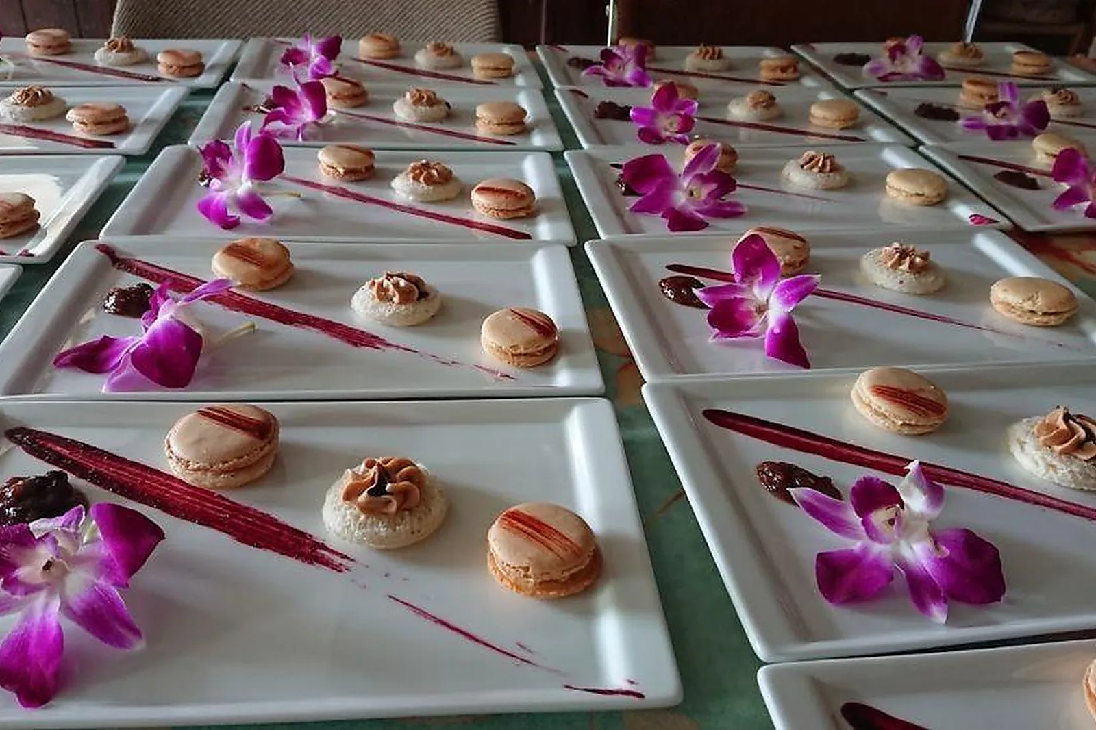 Pays de la Loire, TRAITEURS - LONGUENEE-EN-ANJOU (MAINE-ET-LOIRE) : MATT MONDE