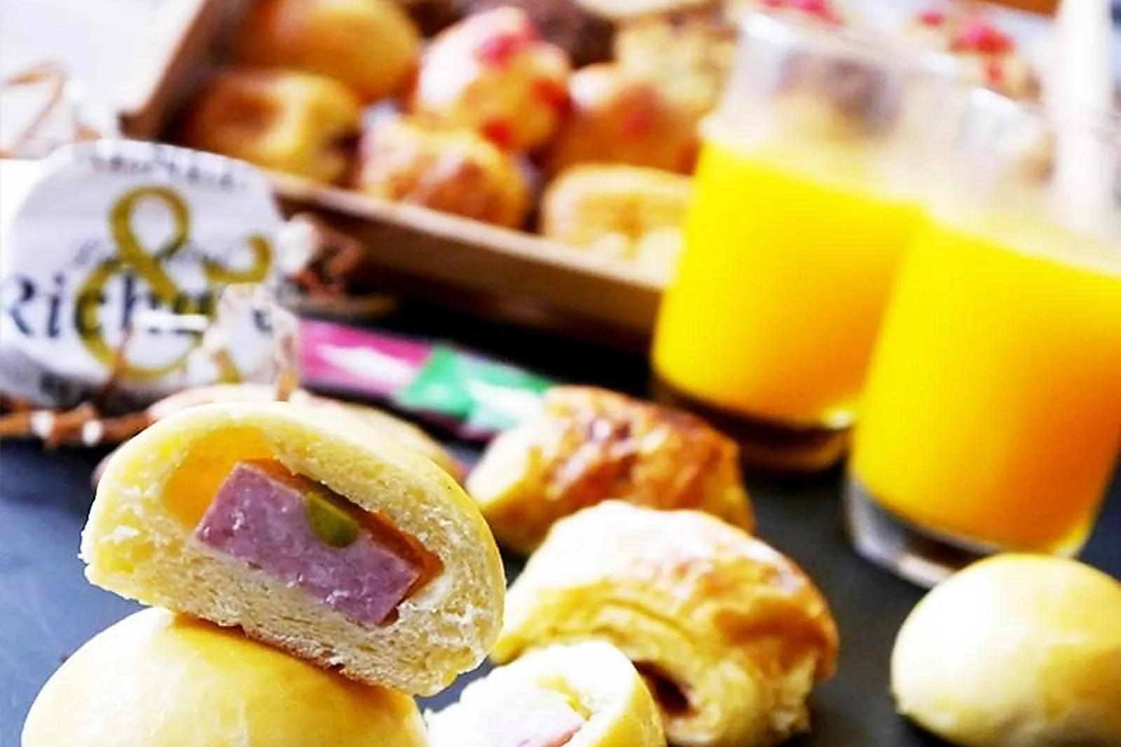 Auvergne-Rhône-Alpes, TRAITEURS - LYON (RHÔNE) : BON RÉVEIL