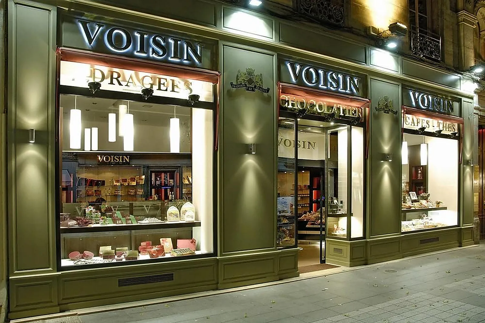 Auvergne-Rhône-Alpes, TRAITEURS - LYON (RHÔNE) : CHOCOLATS VOISIN