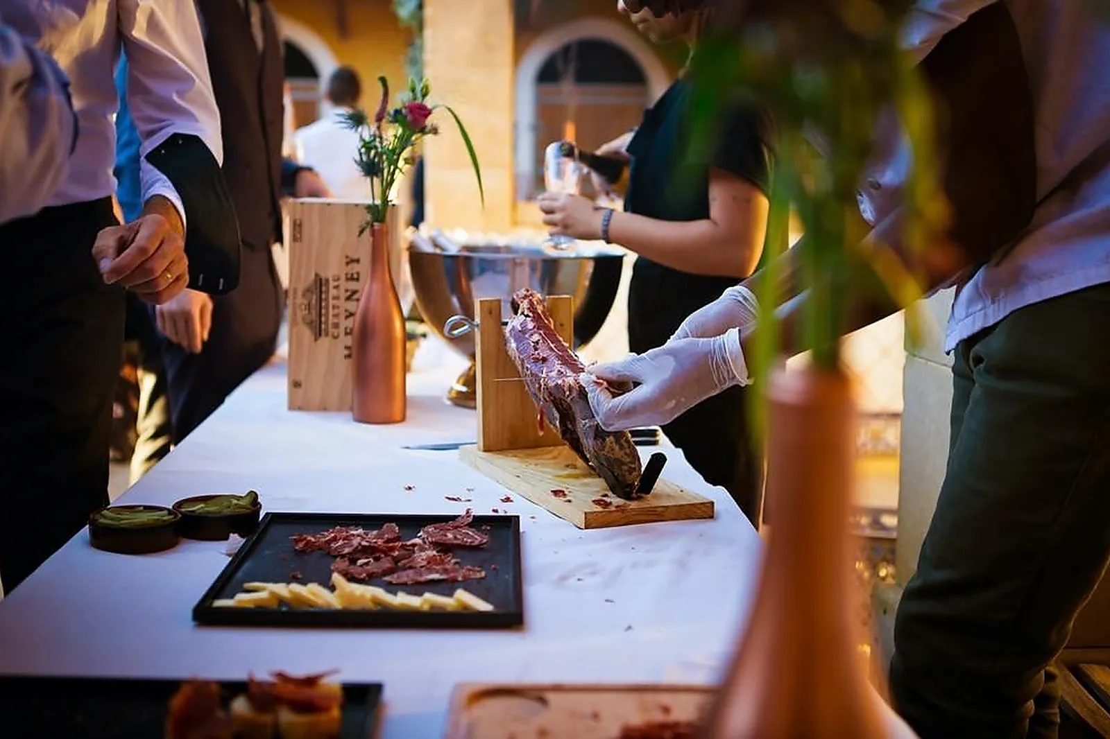 Auvergne-Rhône-Alpes, TRAITEURS - LYON (RHÔNE) : HARMONIE TRAITEUR