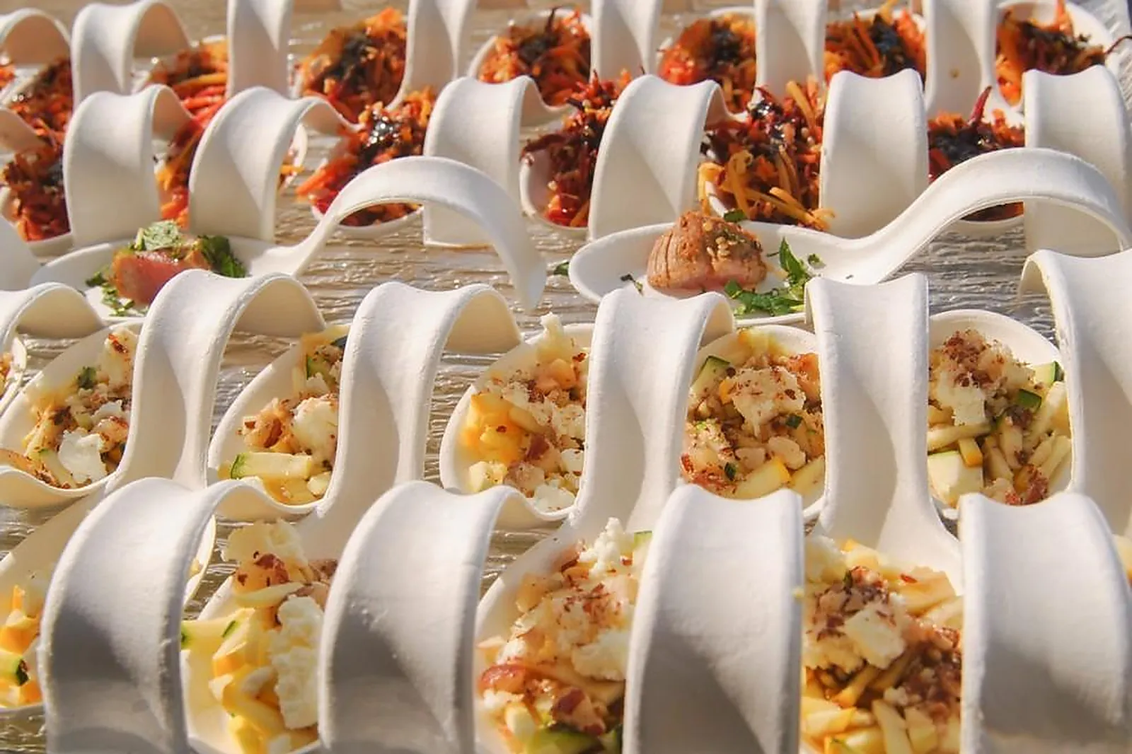 Auvergne-Rhône-Alpes, TRAITEURS - LYON (RHÔNE) : HARMONIE TRAITEUR