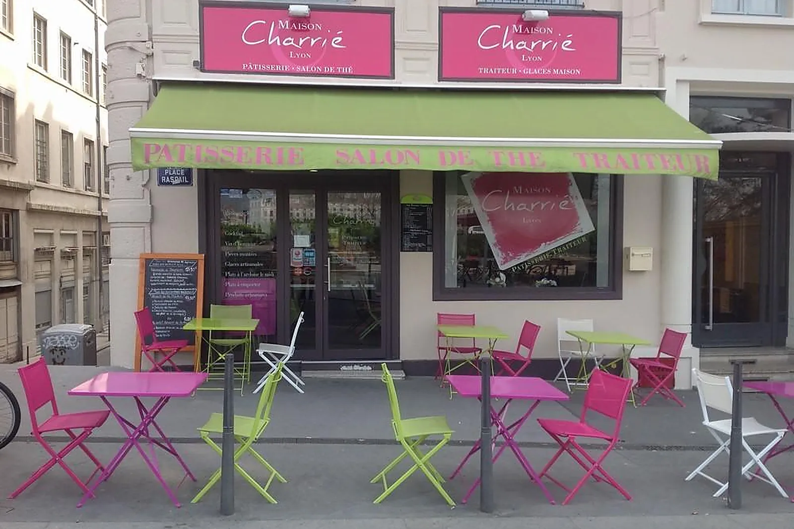 Auvergne-Rhône-Alpes, TRAITEURS - LYON (RHÔNE) : MAISON CHARRIÉ