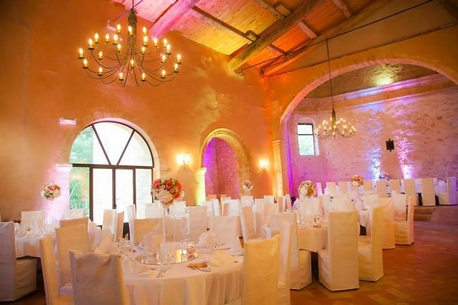 Provence-Alpes-Côte d'Azur, TRAITEURS - LA TOUR DL&RSQUO;AIGUES (VAUCLUSE) : ARBOIS TRAITEUR