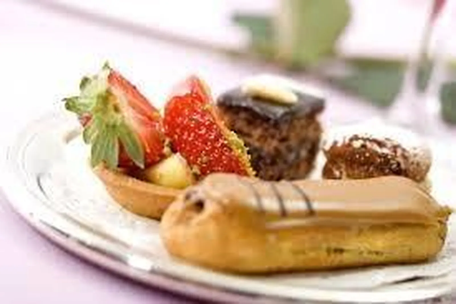 Île-de-France, TRAITEURS - MAGNY-LES-HAMEAUX (YVELINES) : LARS TRAITEUR