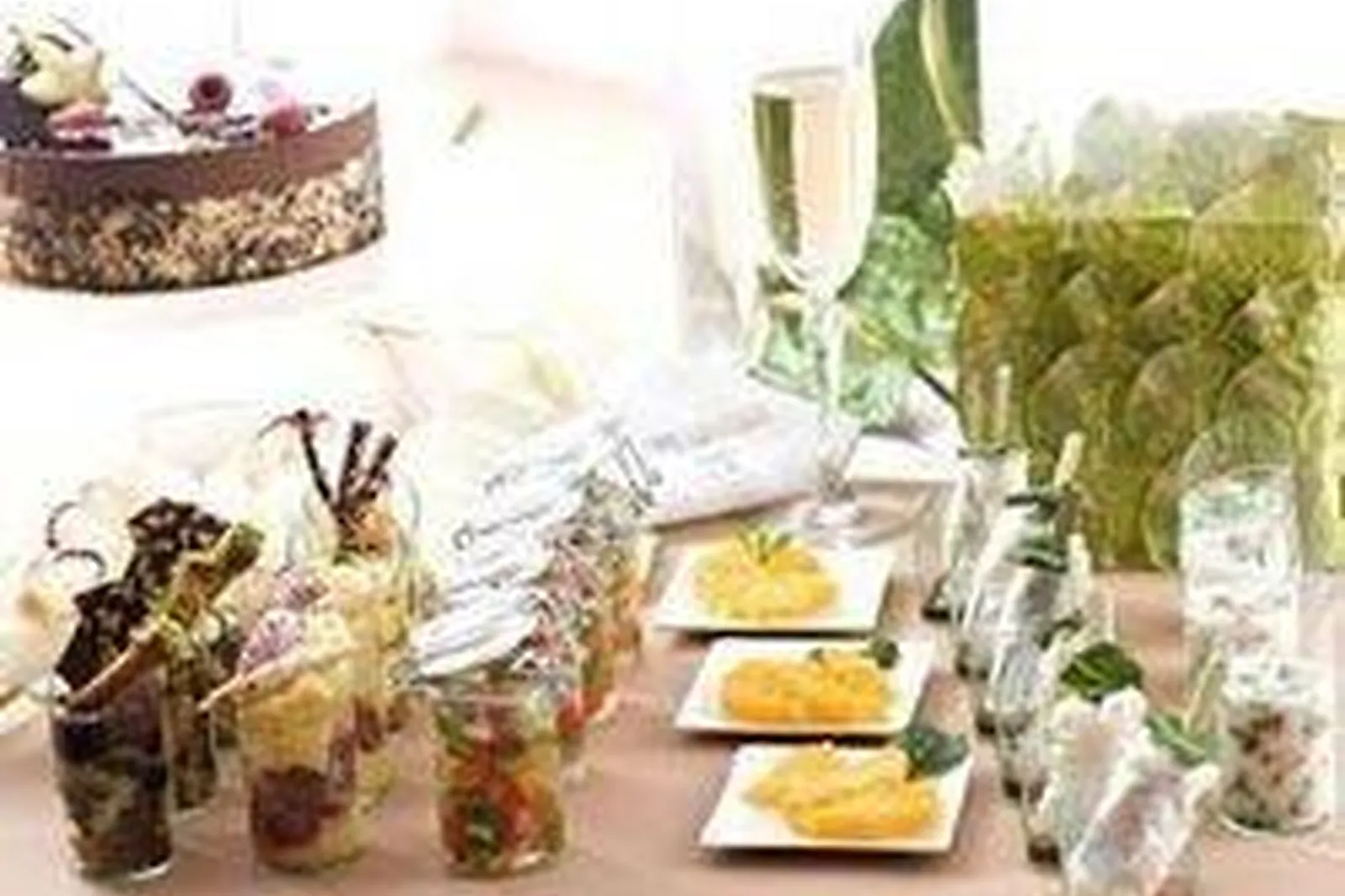 Île-de-France, TRAITEURS - MAGNY-LES-HAMEAUX (YVELINES) : LARS TRAITEUR