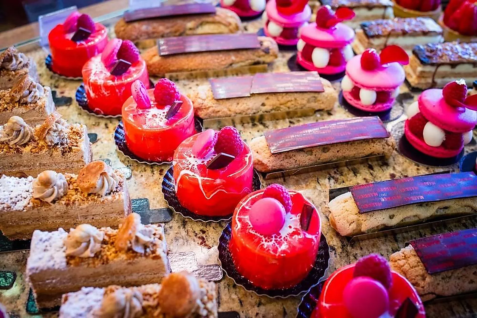 Provence-Alpes-Côte d'Azur, TRAITEURS - MARSEILLE (BOUCHES-DU-RHÔNE) : MARROU TRAITEUR