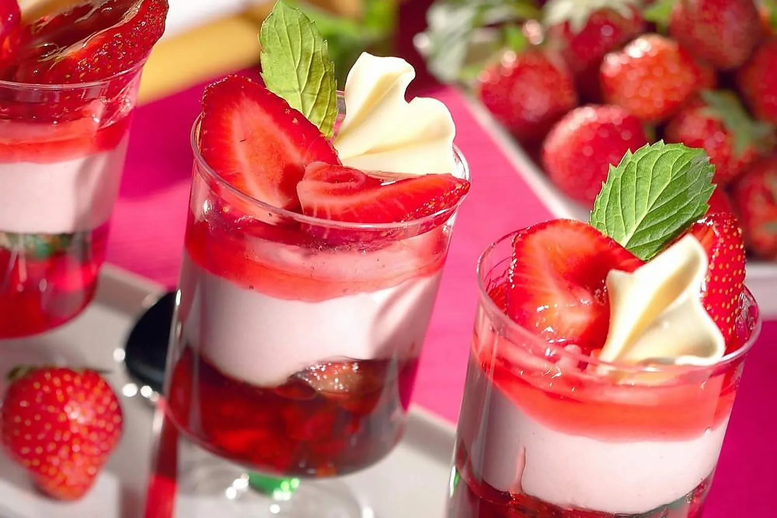 Pays de la Loire, TRAITEURS - MONTEVRAULT-SUR-EVRE (MAINE-ET-LOIRE) : ANTARÈS TRAITEUR