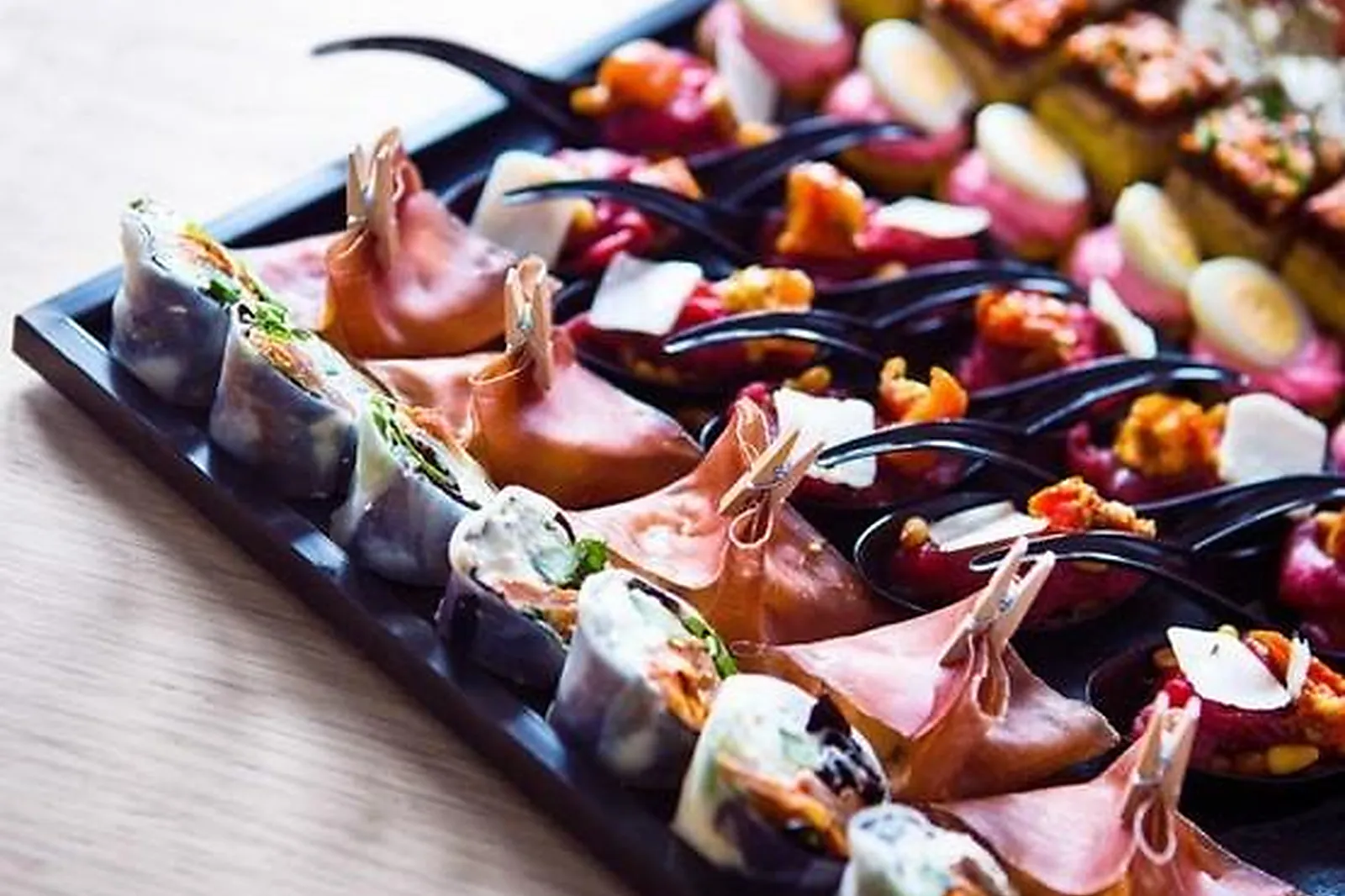 Languedoc-Roussillon-Midi-Pyrénées, TRAITEURS - MONTPELLIER (HÉRAULT) : HUSSER TRAITEUR