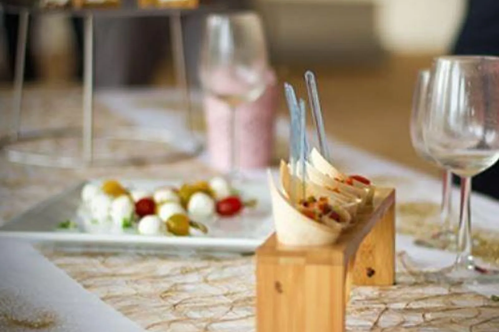 Languedoc-Roussillon-Midi-Pyrénées, TRAITEURS - MONTPELLIER (HÉRAULT) : INES RECEPTION