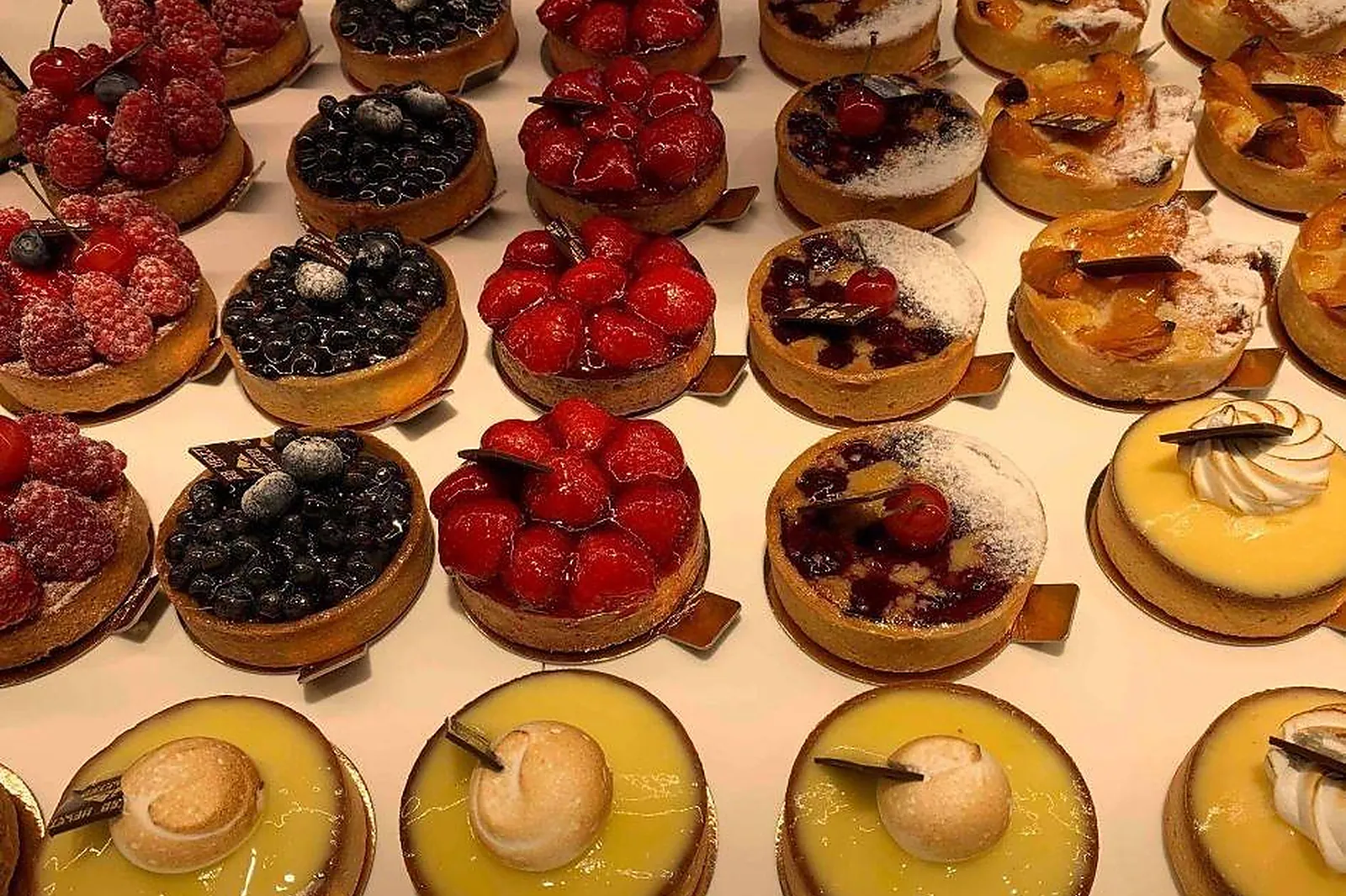 Alsace-Champagne-Ardenne-Lorraine, TRAITEURS - MULHOUSE (HAUT-RHIN) : HELFTER CLAUDE PÂTISSERIE