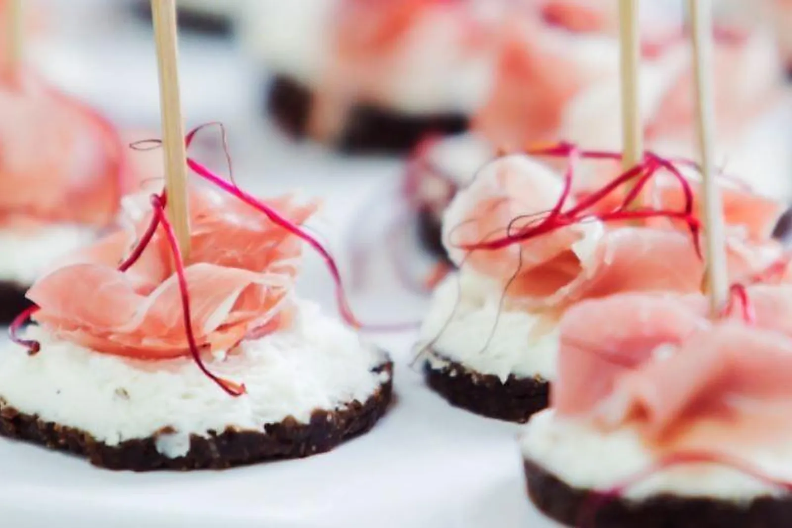 Languedoc-Roussillon-Midi-Pyrénées, TRAITEURS - MÉJANNES LÈS ALÈS (GARD) : FERME DES SAVEURS