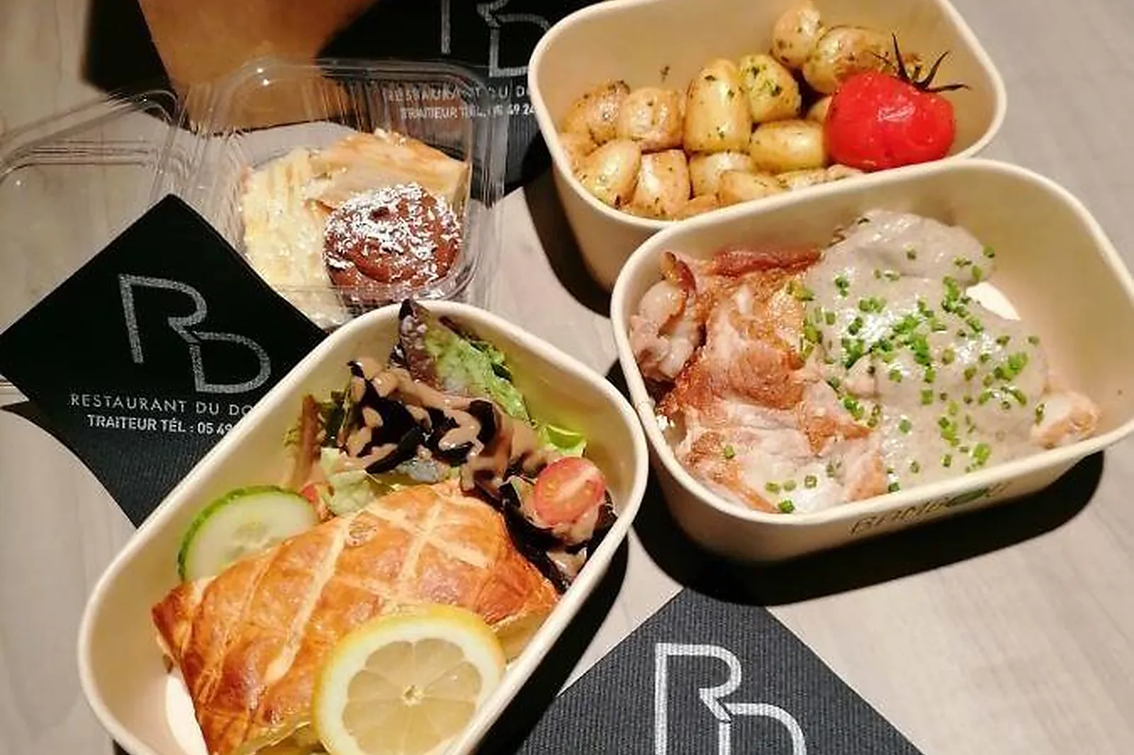 Aquitaine-Limousin-Poitou-Charentes, TRAITEURS - NIORT (DEUX-SÈVRES) : RESTAURANT DU DONJON