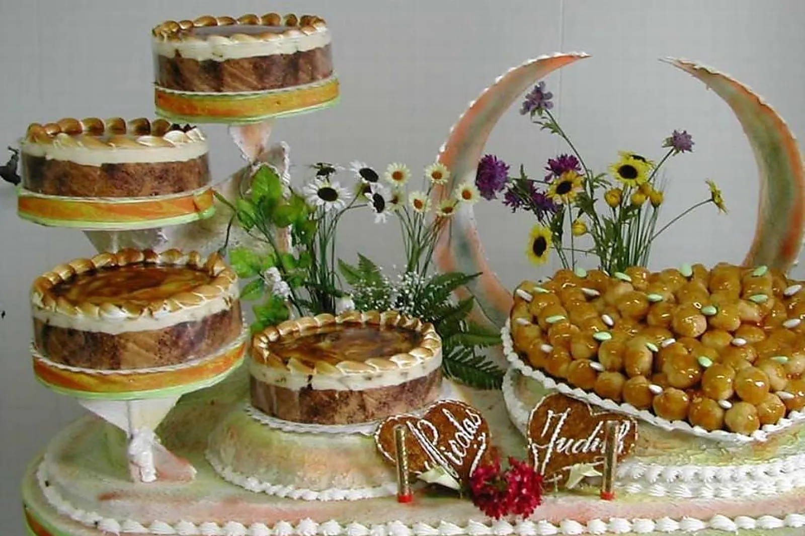 Languedoc-Roussillon-Midi-Pyrénées, TRAITEURS - NOGARO (GERS) : TARBE ALAIN