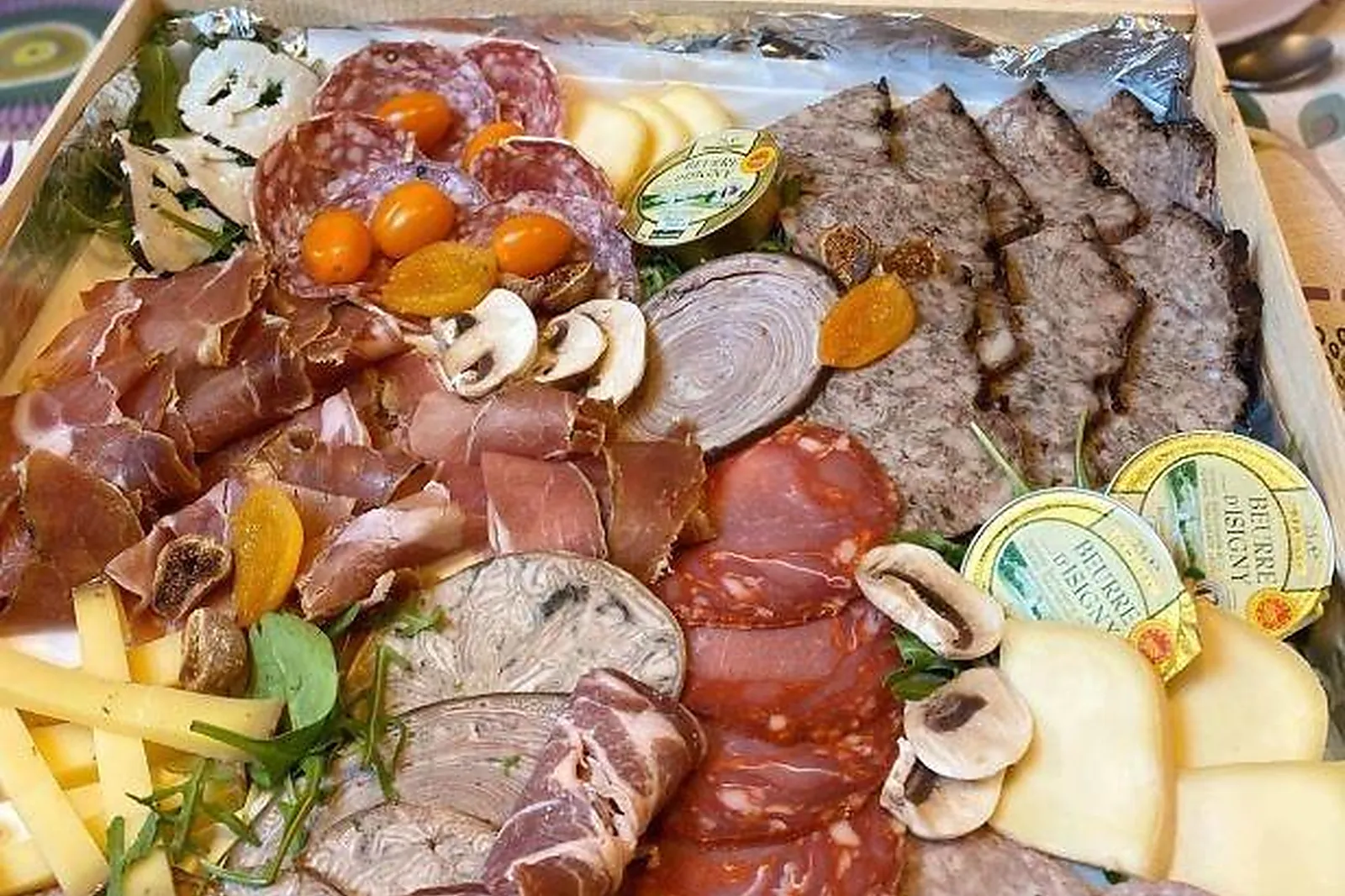 Bretagne, TRAITEURS - NOYAL SUR VILAINE (ILLE-ET-VILAINE) : GUILLEMOIS PASCAL ET MIREILLE