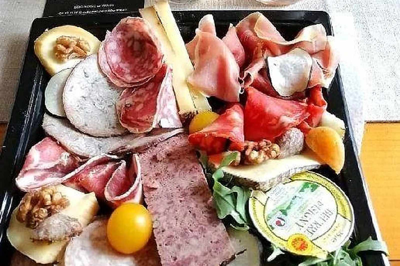 Bretagne, TRAITEURS - NOYAL SUR VILAINE (ILLE-ET-VILAINE) : GUILLEMOIS PASCAL ET MIREILLE