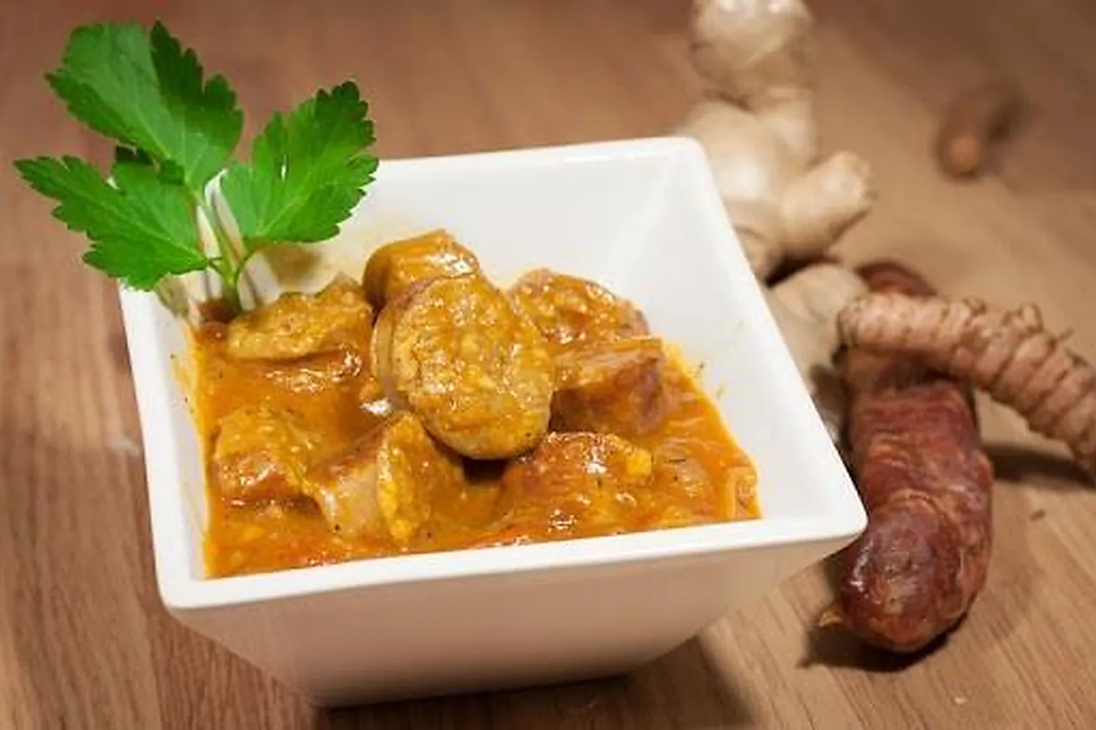 Languedoc-Roussillon-Midi-Pyrénées, TRAITEURS - ORDIZAN (HAUTES-PYRÉNÉES) : ESCALES CRÉOLES