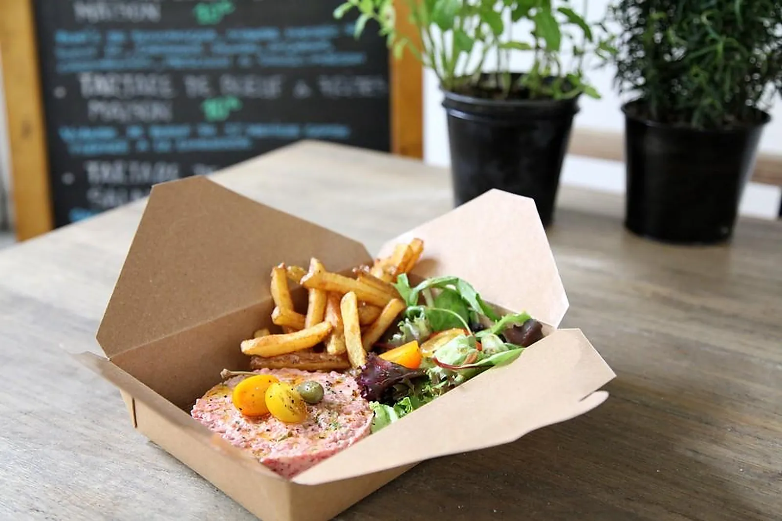 Île-de-France, TRAITEURS - PARIS (PARIS) : A LA TÊTE DU CLIENT