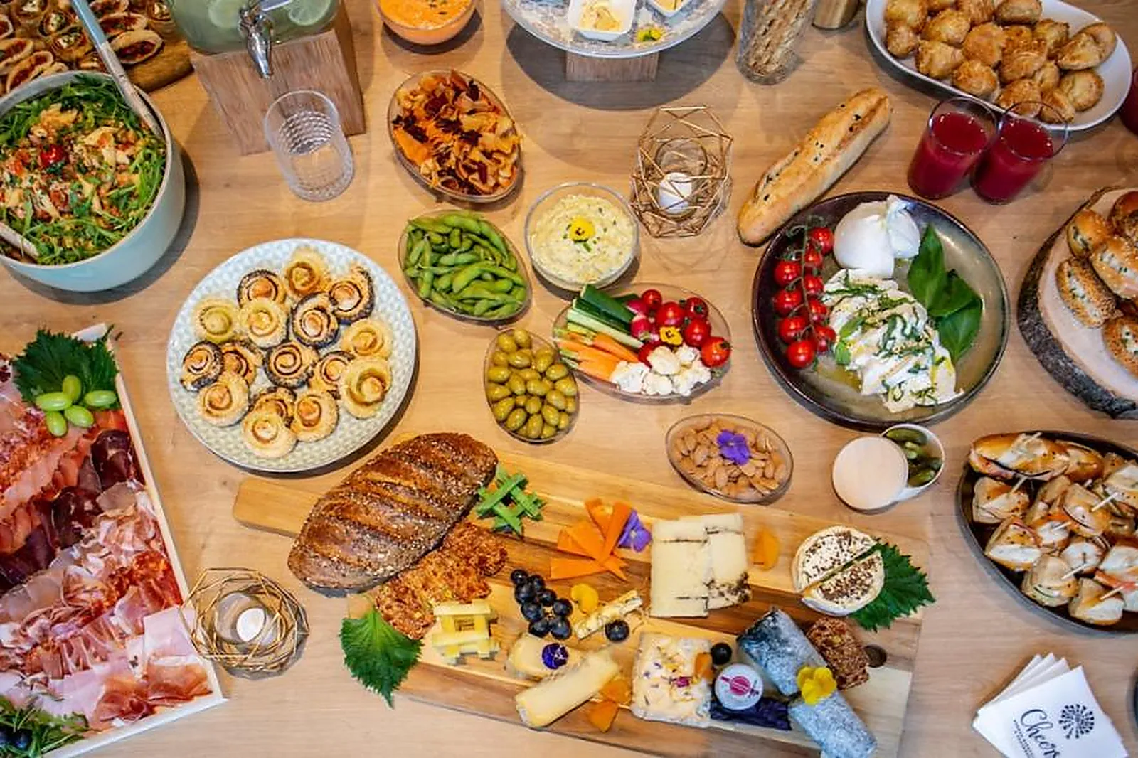Île-de-France, TRAITEURS - PARIS (PARIS) : CHEERS