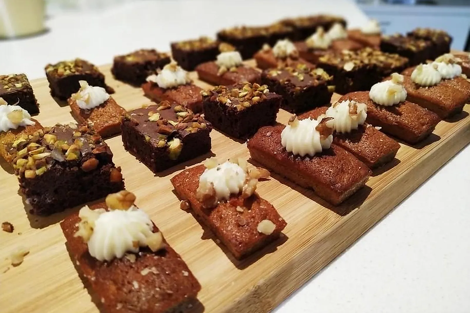 Île-de-France, TRAITEURS - PARIS (PARIS) : MEAL MERCI