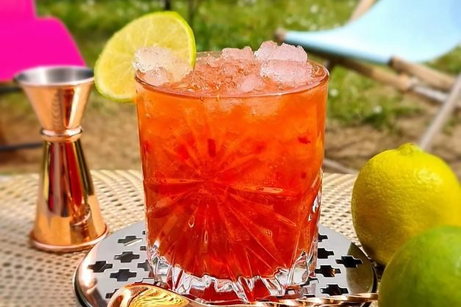 Île-de-France, TRAITEURS - PARIS (PARIS) : TROPICAL SHOW BAR