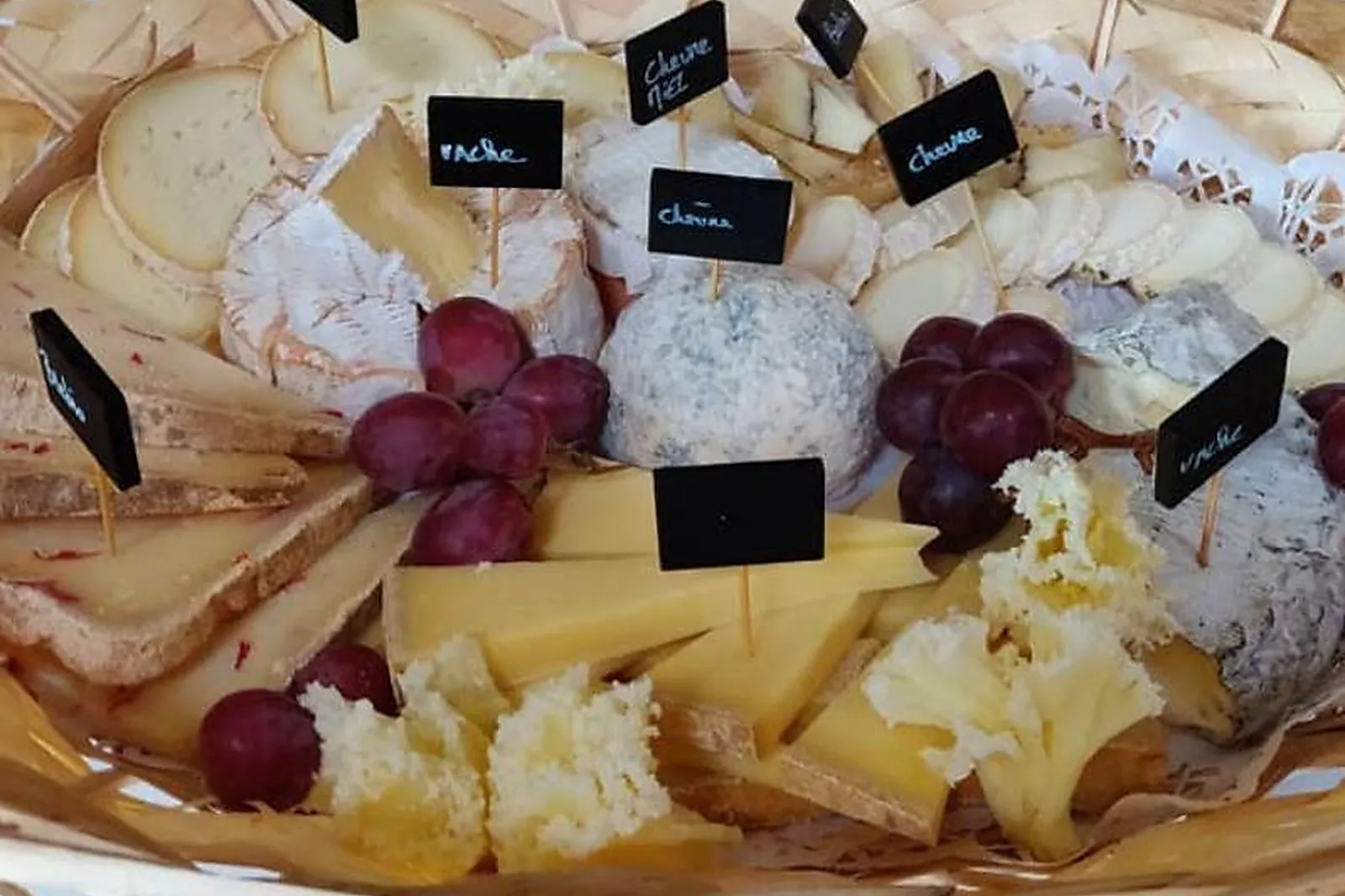 Languedoc-Roussillon-Midi-Pyrénées, TRAITEURS - PÉROLS (HÉRAULT) : LANGUEDOC MÉCHOUI