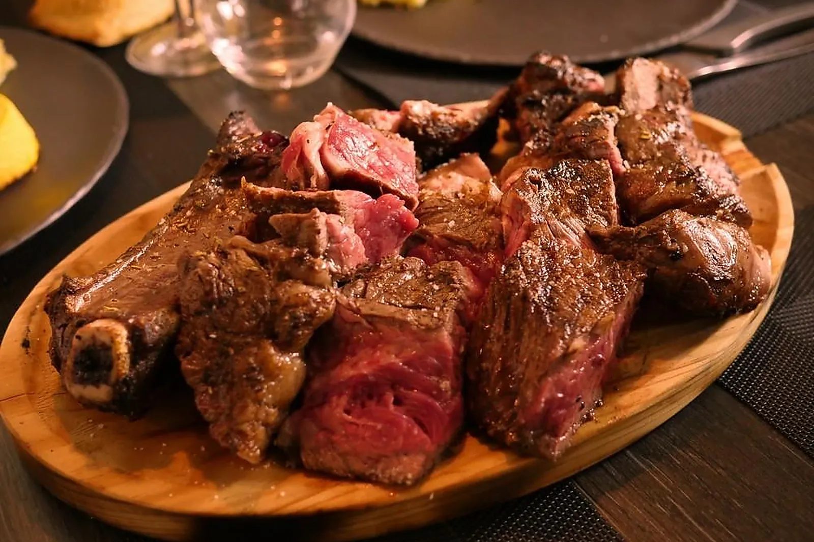 Languedoc-Roussillon-Midi-Pyrénées, TRAITEURS - PERPIGNAN (PYRÉNÉES-ORIENTALES) : ASTRUC TRAITEUR