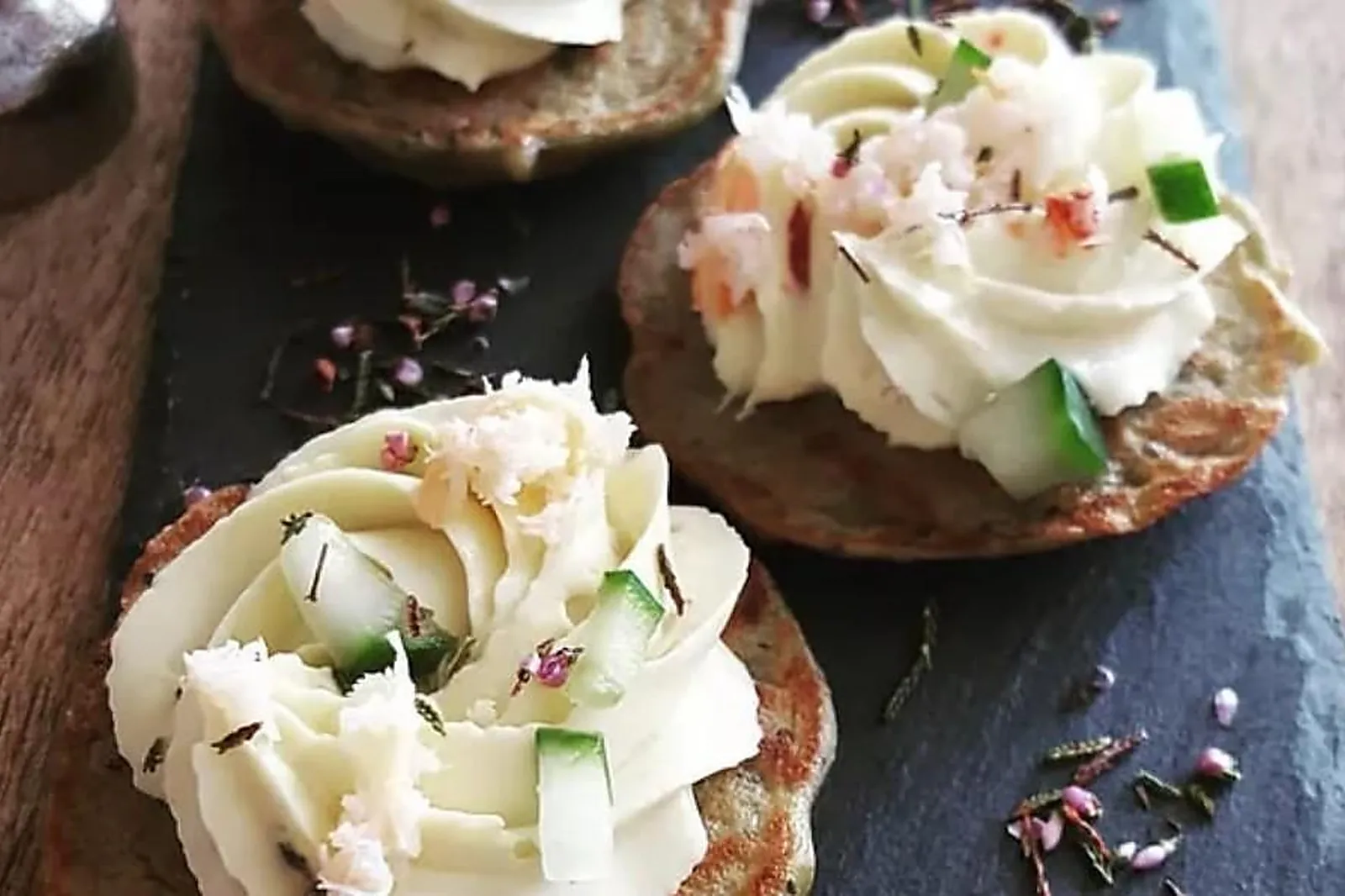 Auvergne-Rhône-Alpes, TRAITEURS - PIERRELATTE (DRÔME) : BLA BLA TRAITEUR