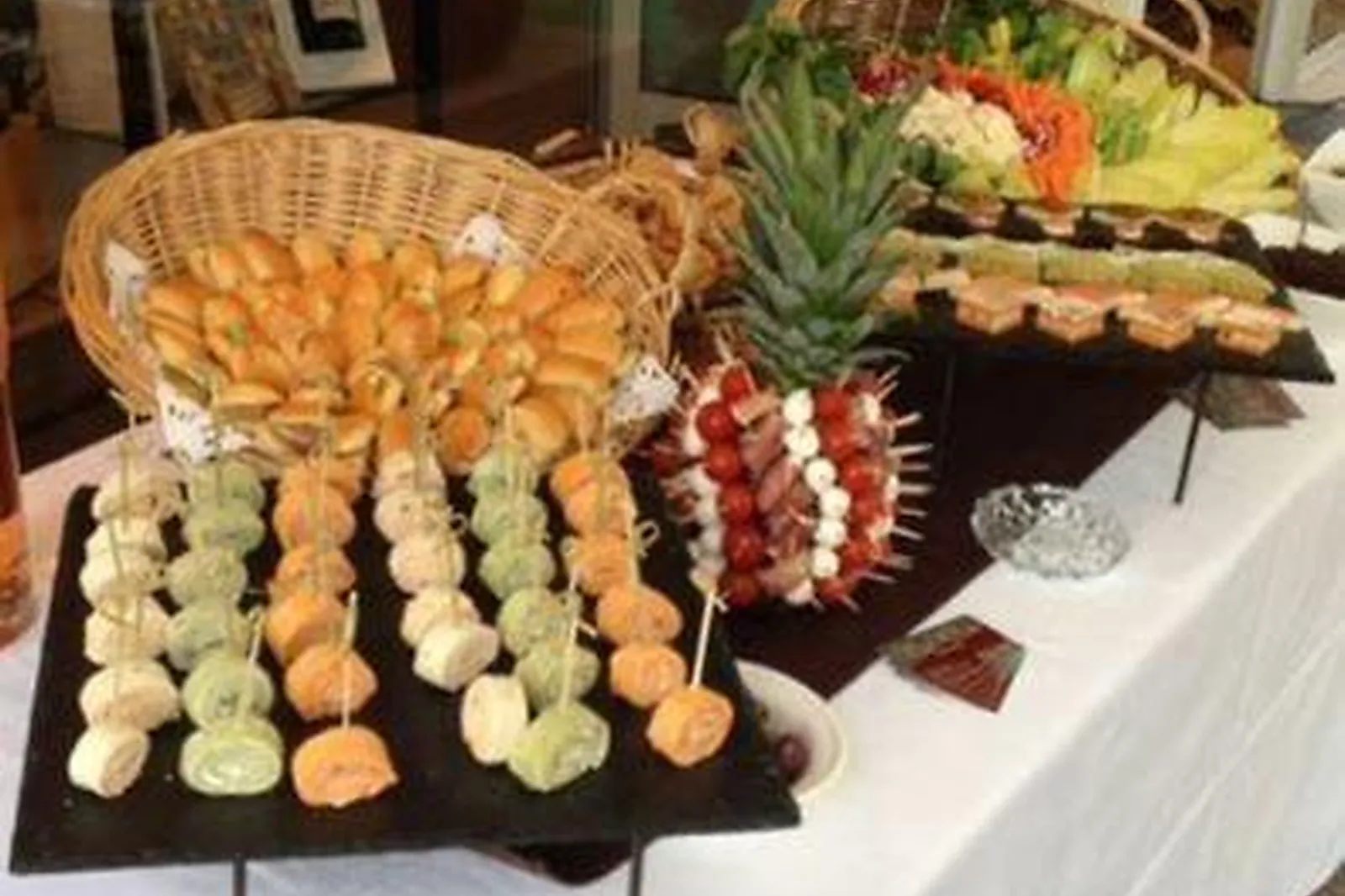 Provence-Alpes-Côte d'Azur, TRAITEURS - PORT FRÉJUS (VAR) : LE VAN DAM (SARL)