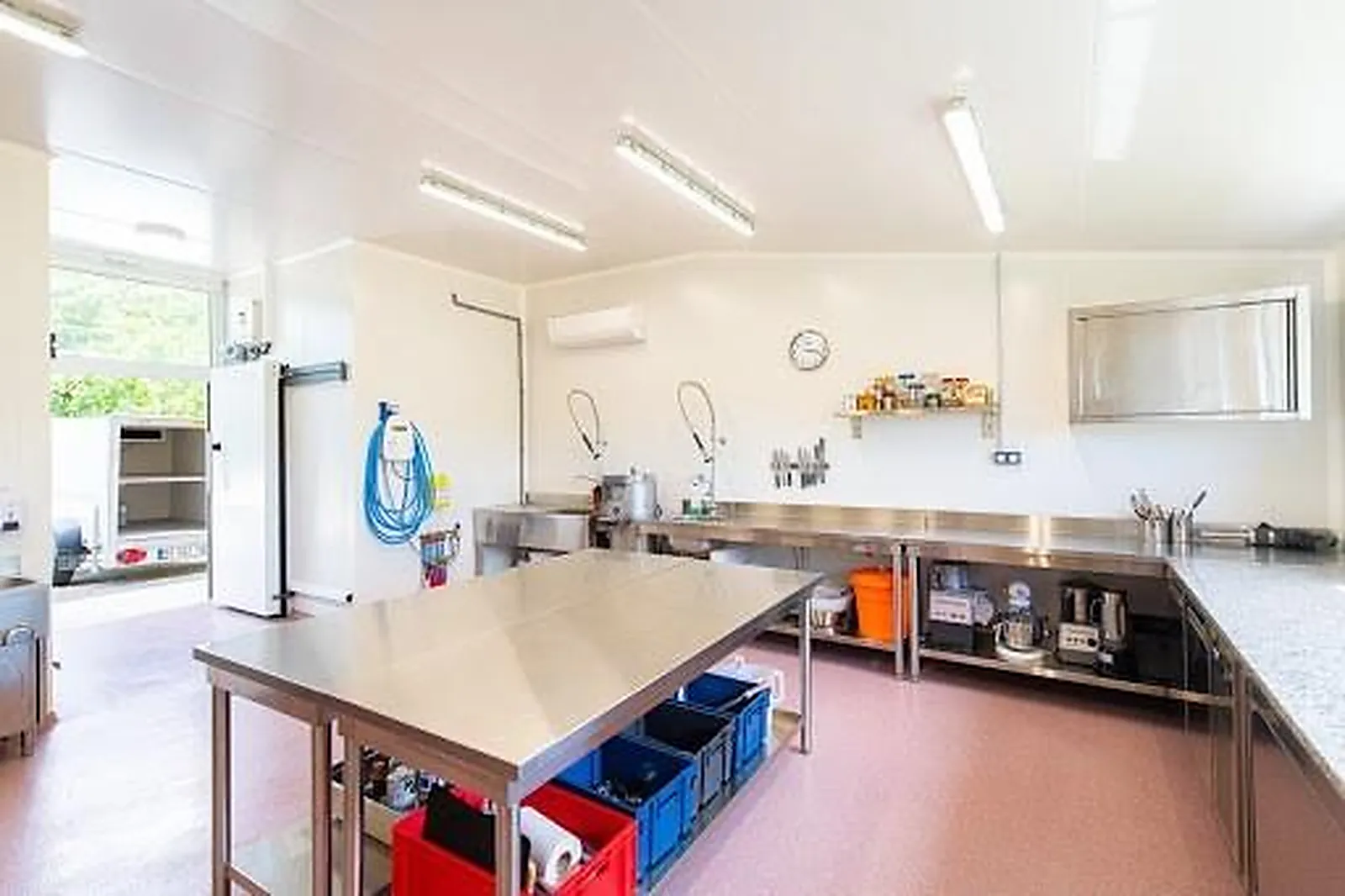 Languedoc-Roussillon-Midi-Pyrénées, TRAITEURS - PRECHAC (GERS) : LE FOU GASCON