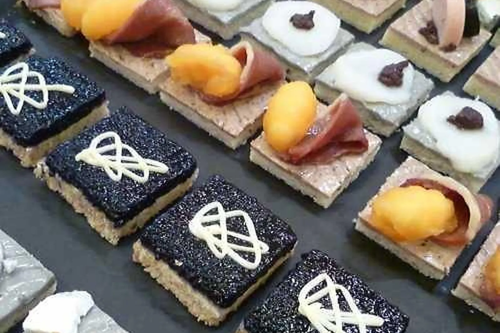 Auvergne-Rhône-Alpes, TRAITEURS - PIERRE BÉNITE (RHÔNE) : BORGEOT TRAITEUR