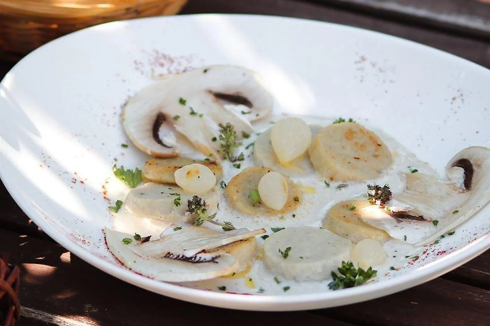 Alsace-Champagne-Ardenne-Lorraine, TRAITEURS - RETHEL (ARDENNES) : LA TABLE DE SANDORINE