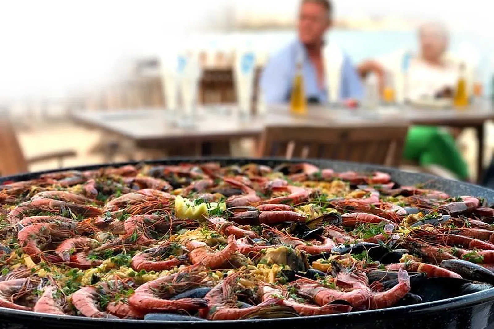 Provence-Alpes-Côte d'Azur, TRAITEURS - ROQUEFORT-LES-PINS (ALPES-MARITIMES) : PAËLLA PARTY