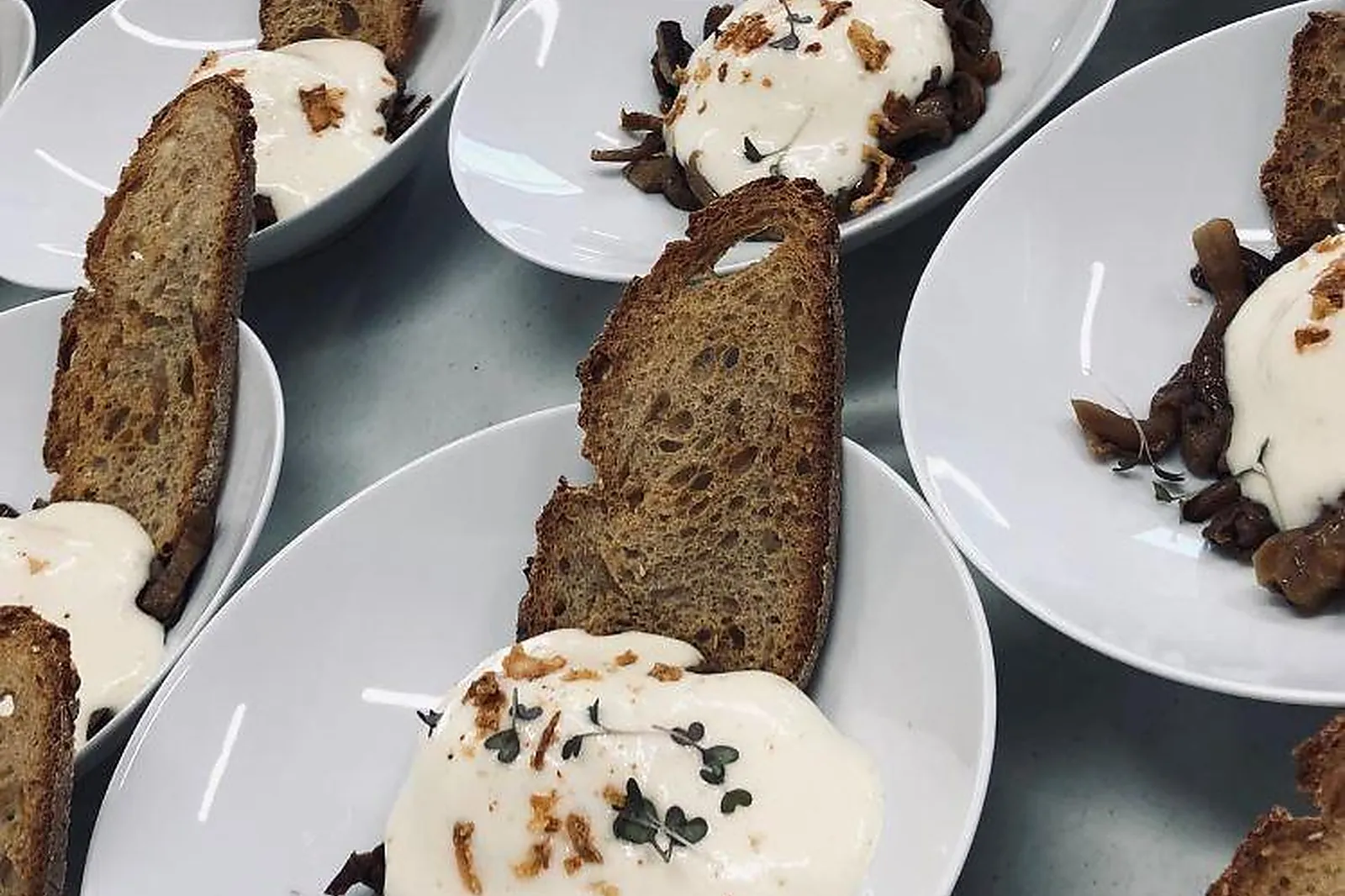 Languedoc-Roussillon-Midi-Pyrénées, TRAITEURS - ROUFFIAC-TOLOSAN (HAUTE-GARONNE) : COOKING 4 U STÉPHANE RÉAU