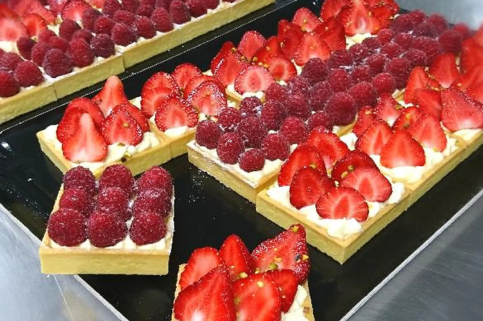 Auvergne-Rhône-Alpes, TRAITEURS - SAINT-DIDIER-AU-MONT-D-OR (RHÔNE) : GUZMAN ET DÉLICES