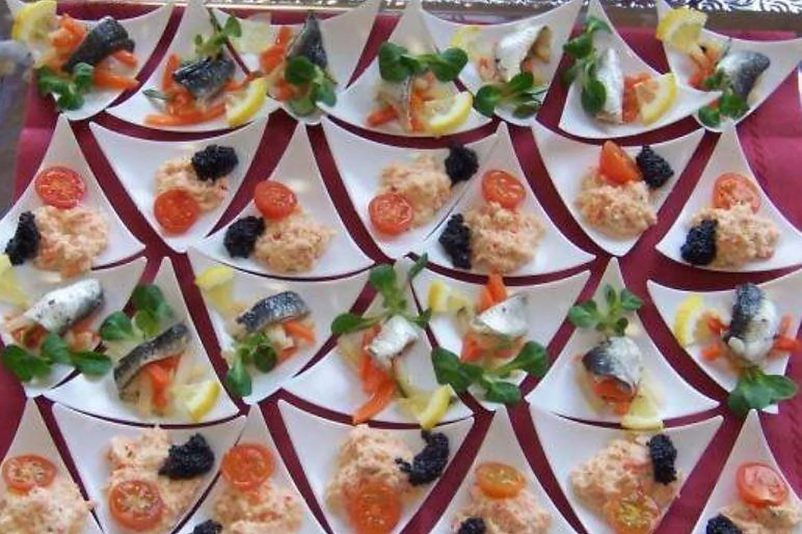 Normandie, TRAITEURS - SAINT-GEORGES-DES-GROSEILLERS (ORNE) : LICHTLÉ TRAITEUR FLERS