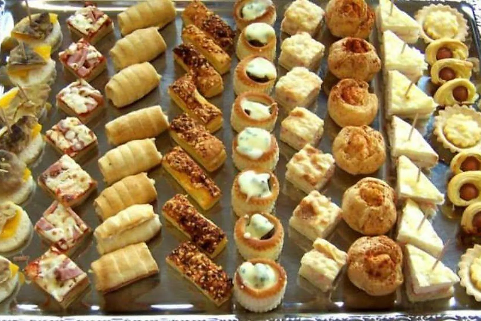 Normandie, TRAITEURS - SAINT-GEORGES-DES-GROSEILLERS (ORNE) : LICHTLÉ TRAITEUR FLERS