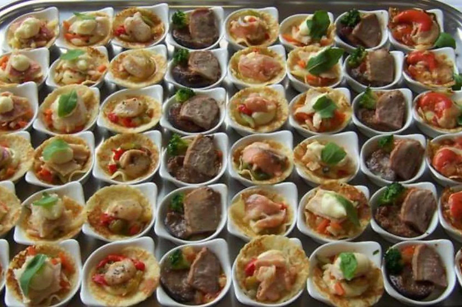 Normandie, TRAITEURS - SAINT-GEORGES-DES-GROSEILLERS (ORNE) : LICHTLÉ TRAITEUR FLERS