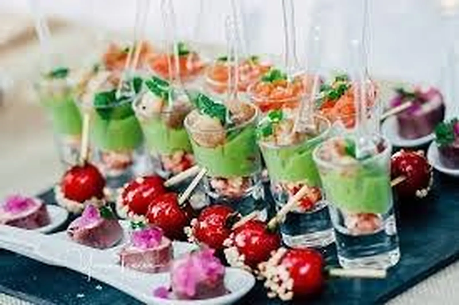 Aquitaine-Limousin-Poitou-Charentes, TRAITEURS - SAINT-GERMAIN-DU-PUCH (GIRONDE) : DEVAL TRAITEUR