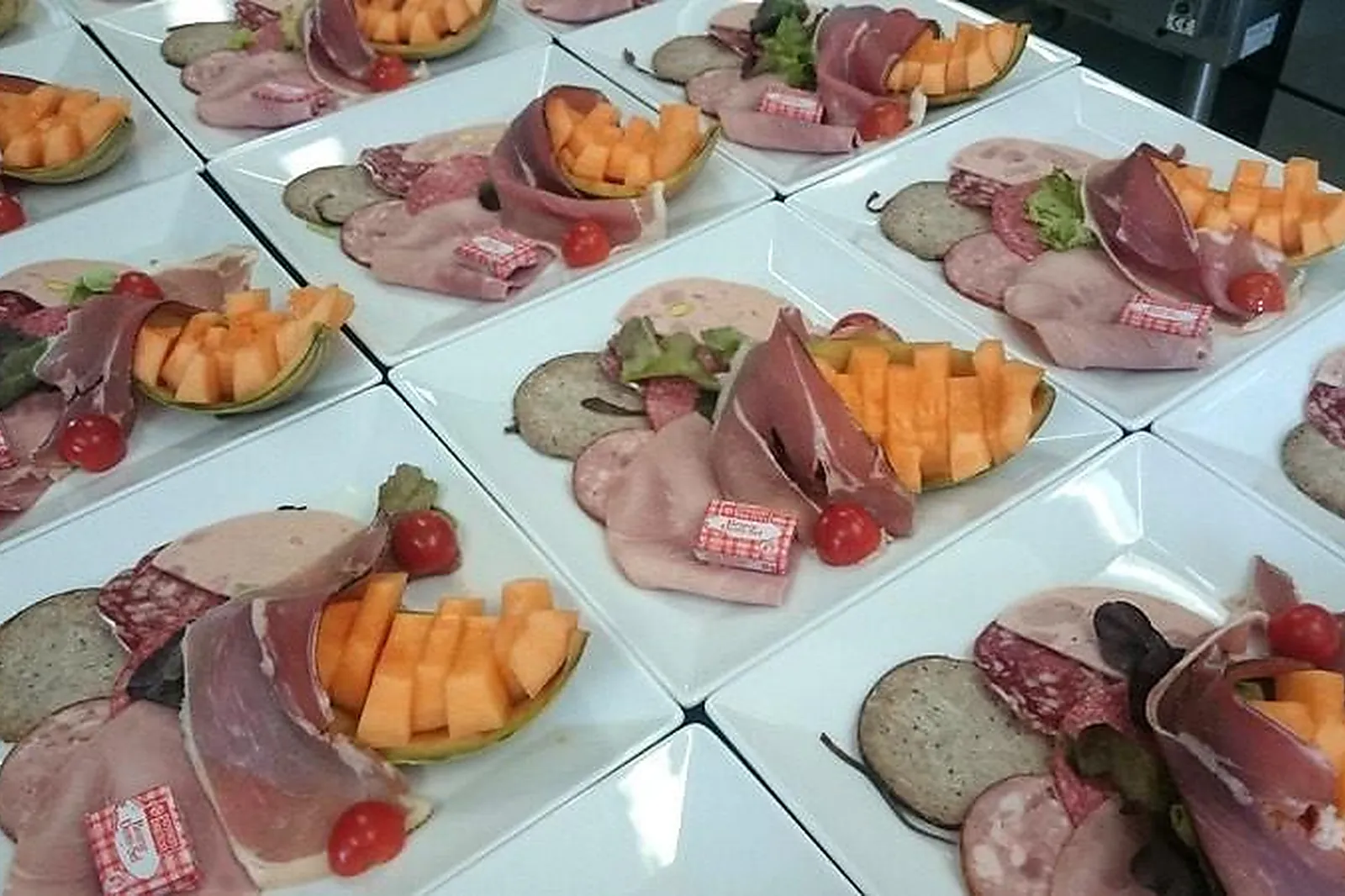 Pays de la Loire, TRAITEURS - SAINT-LAURENT-DES-AUTELS (MAINE-ET-LOIRE) : TRAITEUR MERCIER