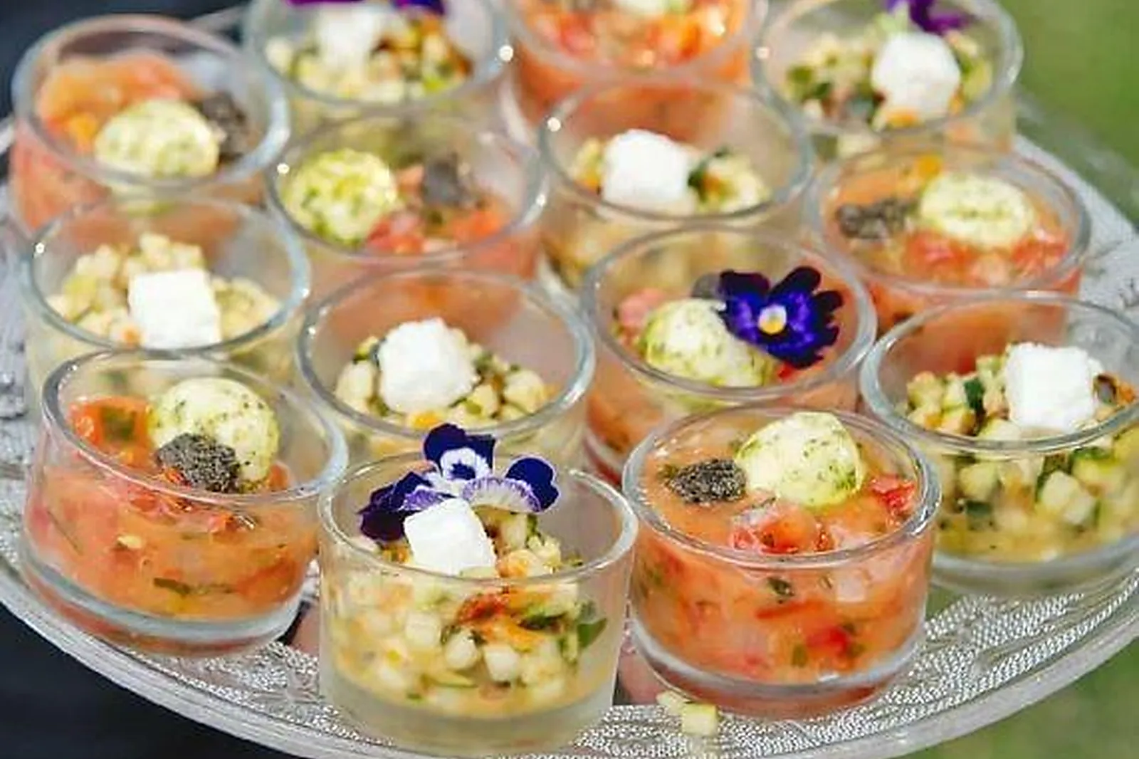 Provence-Alpes-Côte d'Azur, TRAITEURS - SIX-FOURS-LES-PLAGES (VAR) : LES DEUX TOQUES