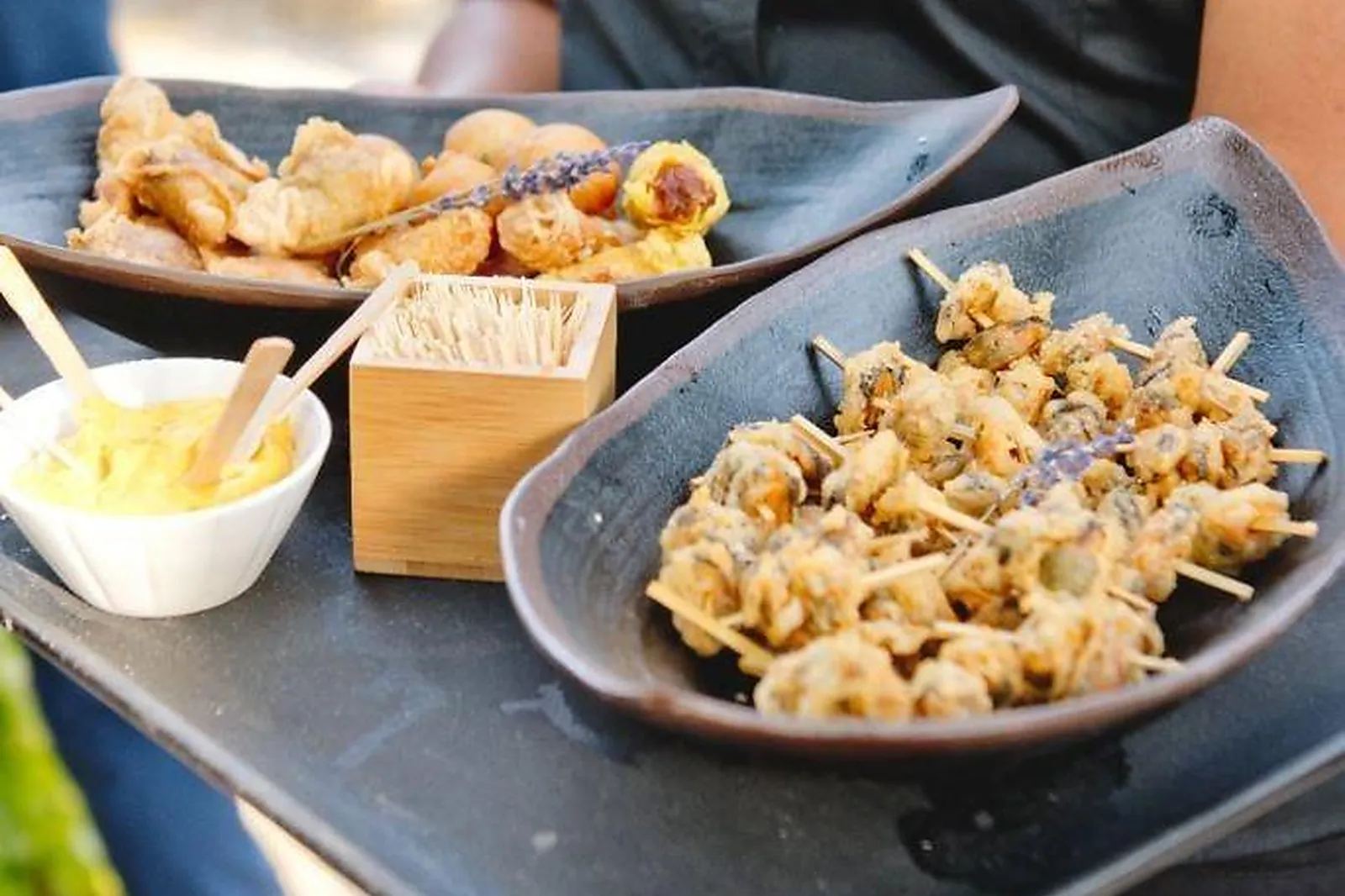 Provence-Alpes-Côte d'Azur, TRAITEURS - SIX-FOURS-LES-PLAGES (VAR) : LES DEUX TOQUES