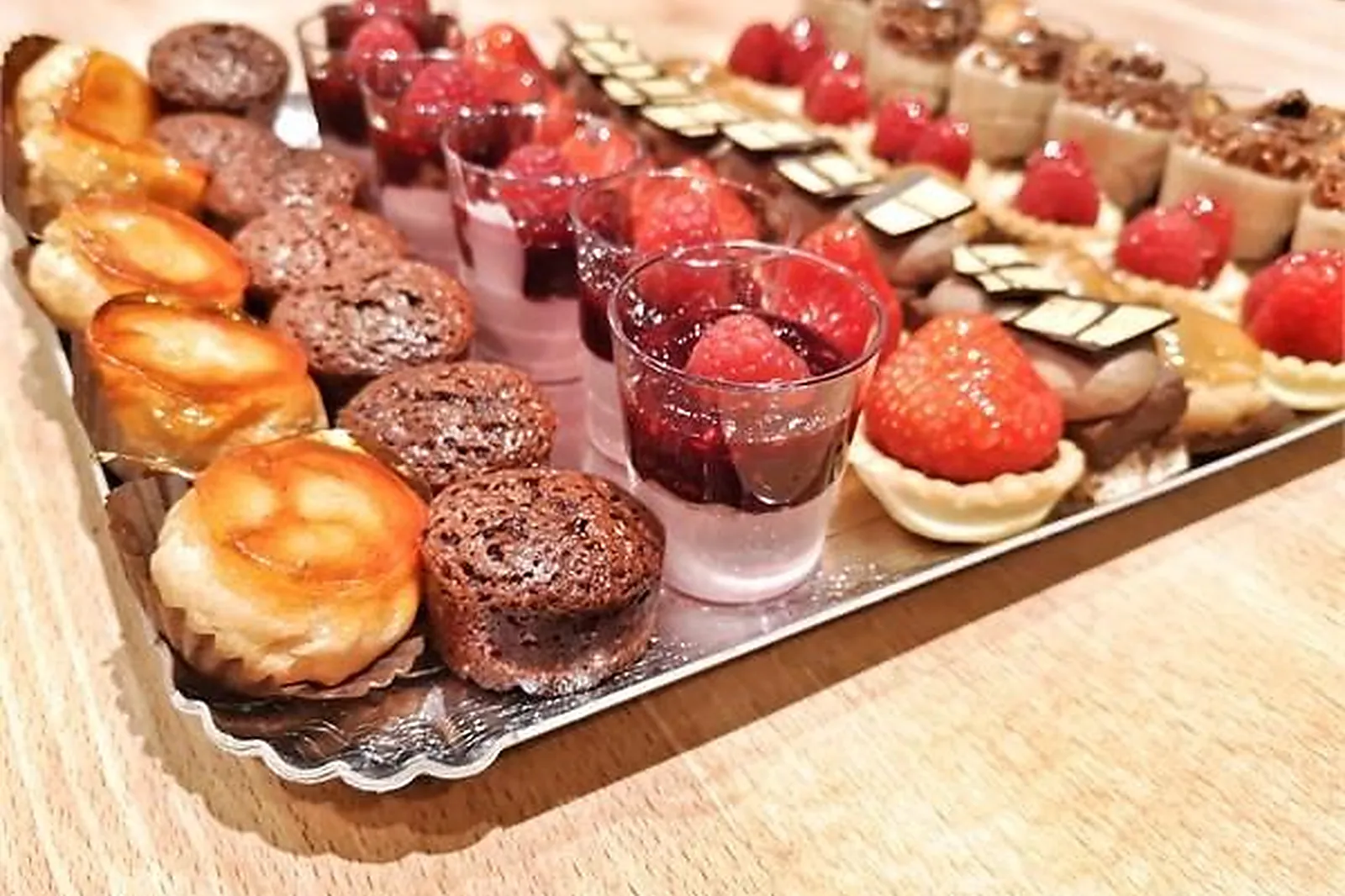 Auvergne-Rhône-Alpes, TRAITEURS - THONON-LES-BAINS (HAUTE-SAVOIE) : CHAUMONTET AND CO