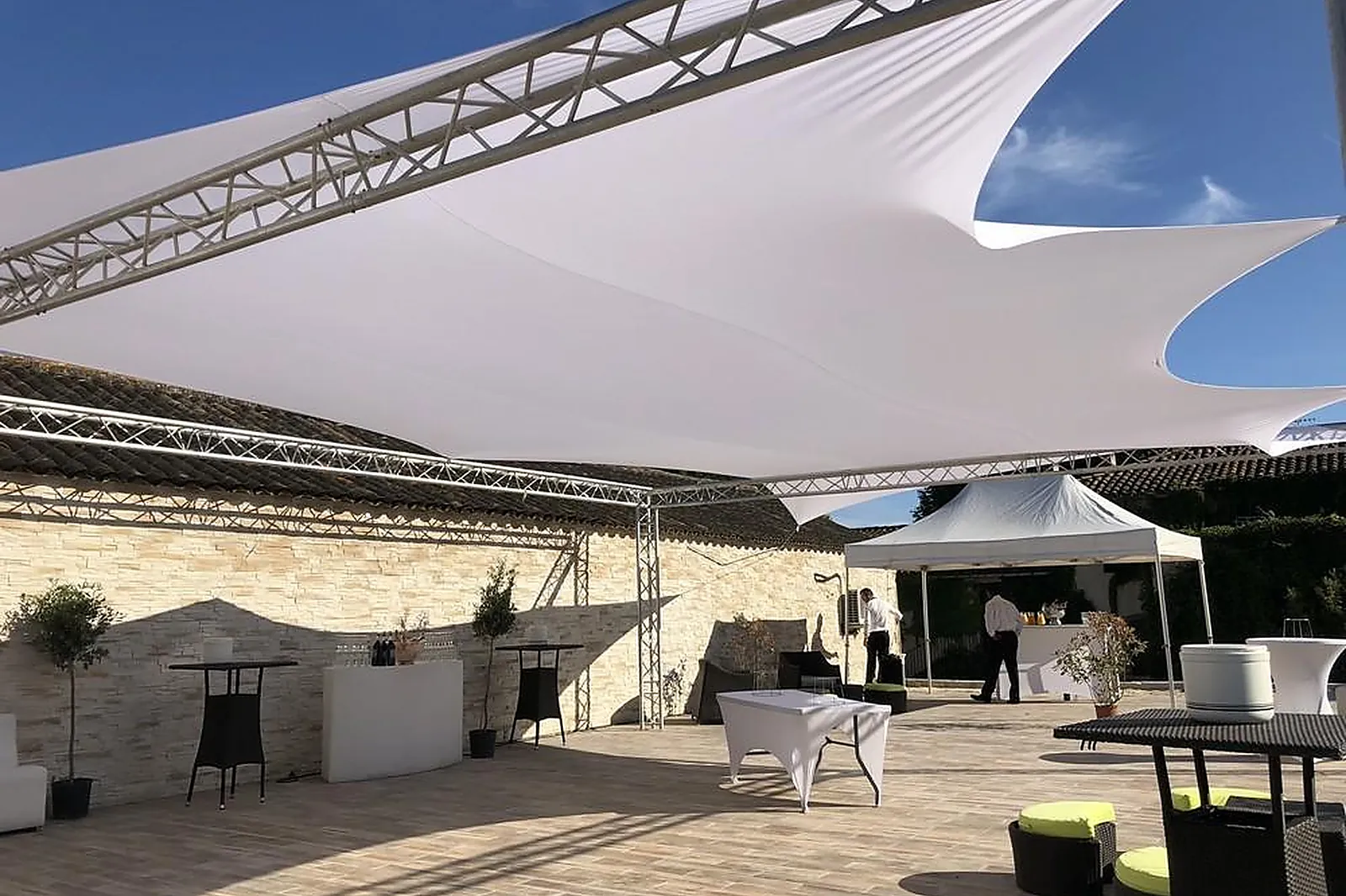 Provence-Alpes-Côte d'Azur, TRAITEURS - TRETS (BOUCHES-DU-RHÔNE) : CINO TRAITEUR