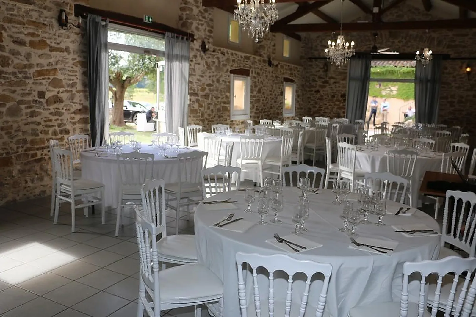 Provence-Alpes-Côte d'Azur, TRAITEURS - TRETS (BOUCHES-DU-RHÔNE) : CINO TRAITEUR