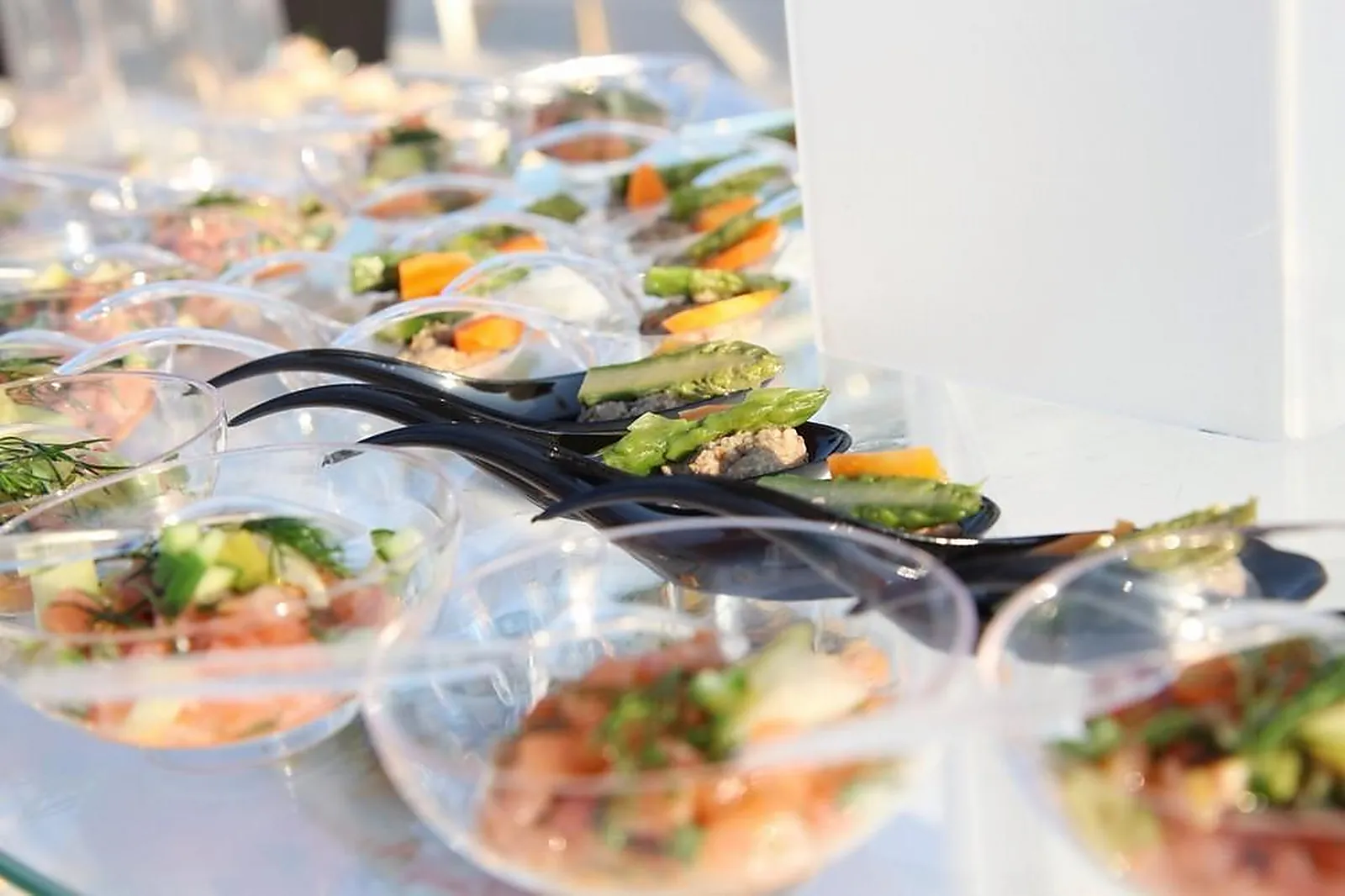 Provence-Alpes-Côte d'Azur, TRAITEURS - TRETS (BOUCHES-DU-RHÔNE) : CINO TRAITEUR