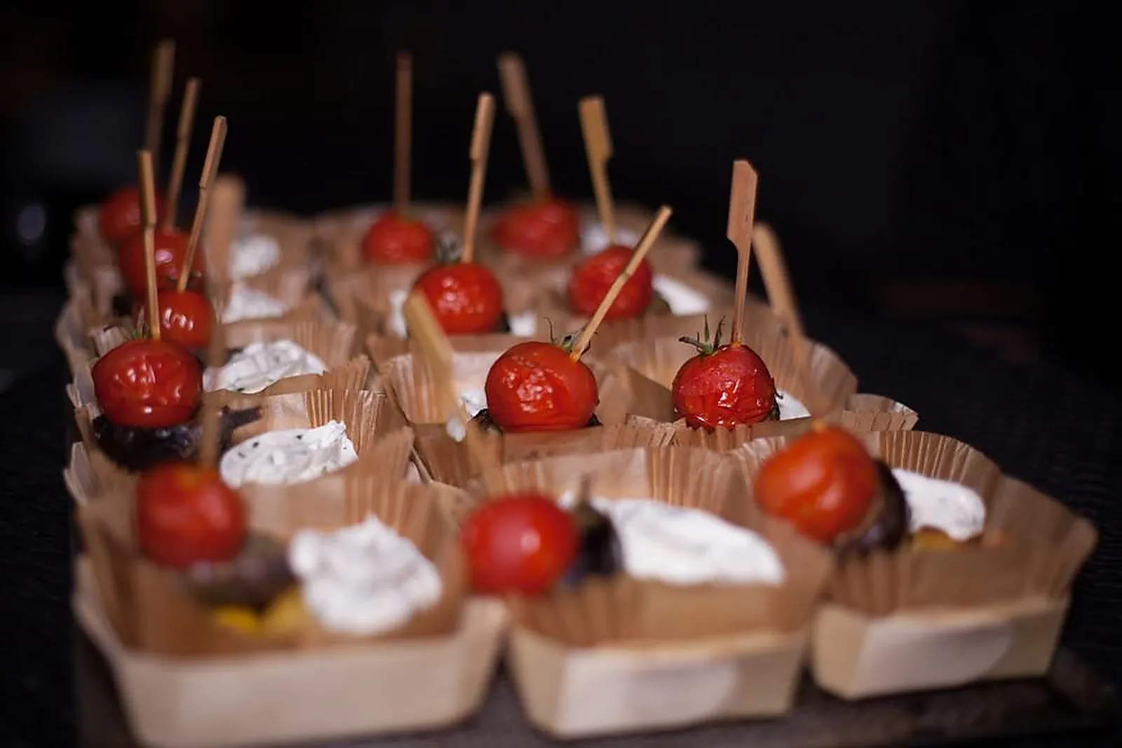Provence-Alpes-Côte d'Azur, TRAITEURS - TRETS (BOUCHES-DU-RHÔNE) : CINO TRAITEUR